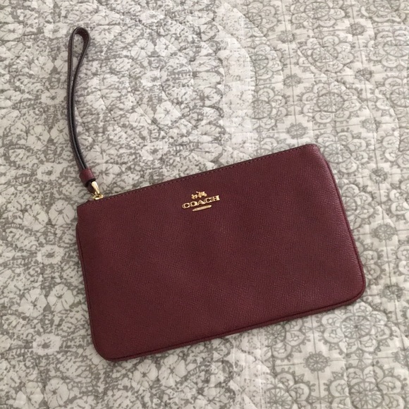 Coach Handbags - Coach small accessory bag for electronics (iPhone) Coach Handbags - Coach small accessory bag for electronics (iPhone)